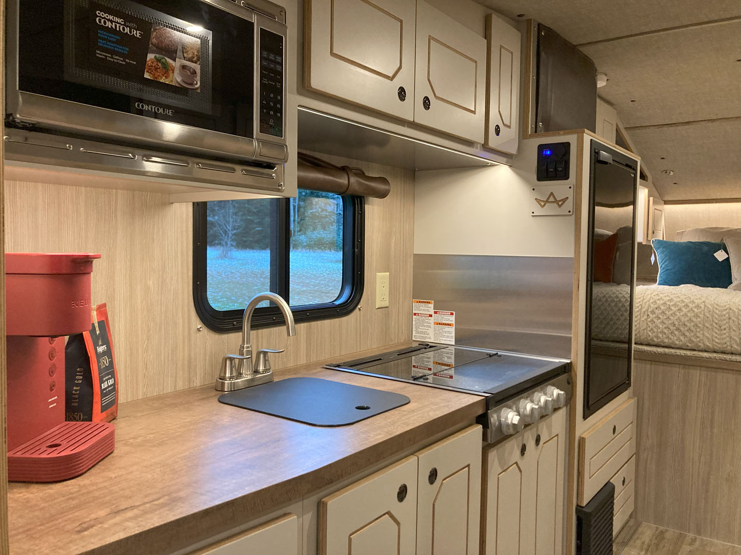 camino 88 kingstar camper interior