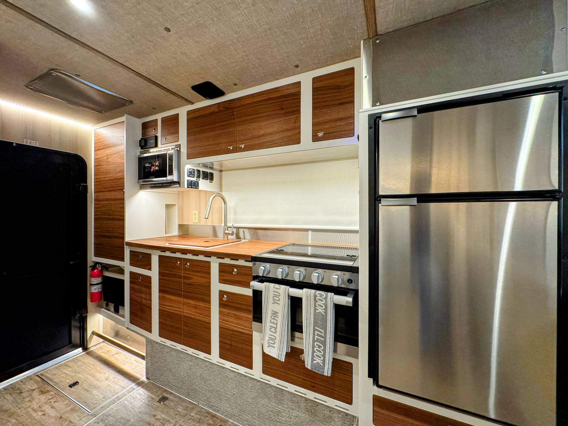 kingstar kruzr 10 command center kitchen