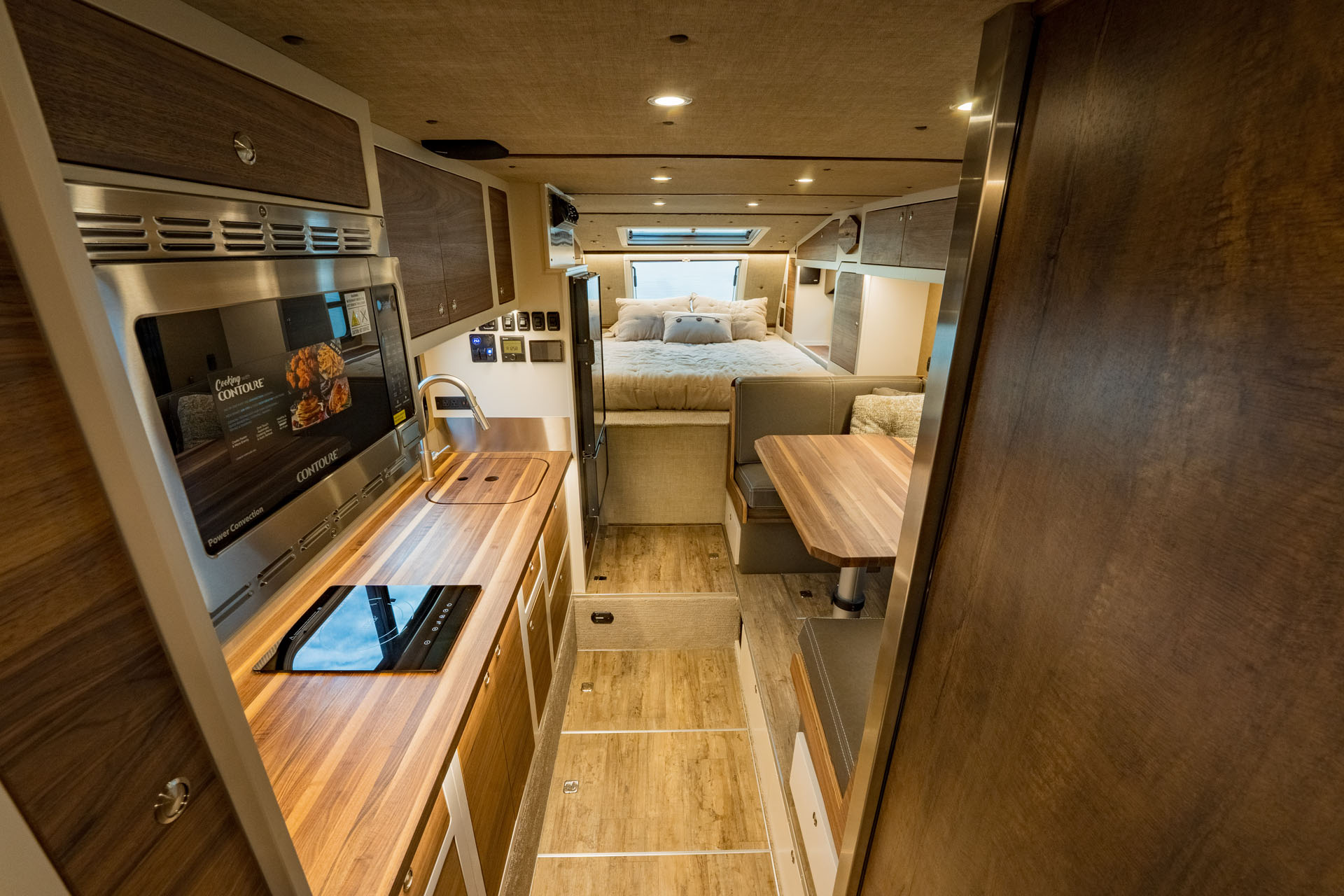 KRUZR 12 DINETTE 