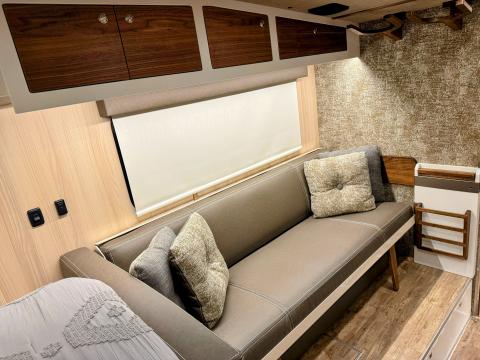 kingstar kruzr couch bunk interior 