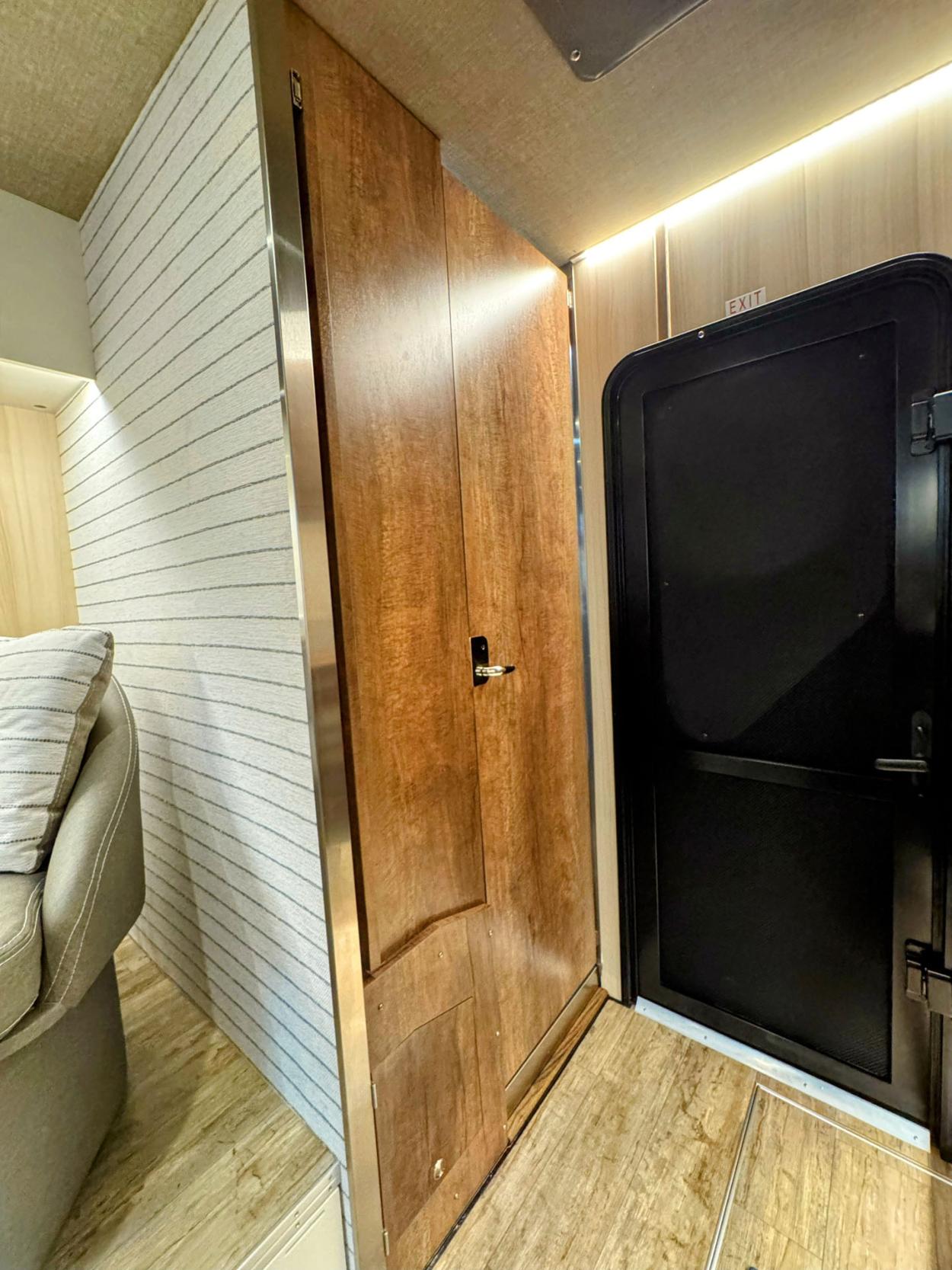 kingstar fully enclosed wet bath